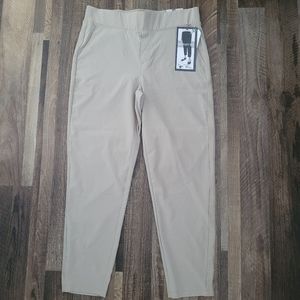 Women's pant size medium